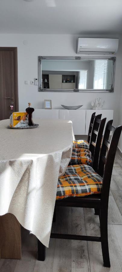Apartman Leona Kaštela Buitenkant foto