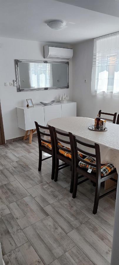 Apartman Leona Kaštela Buitenkant foto