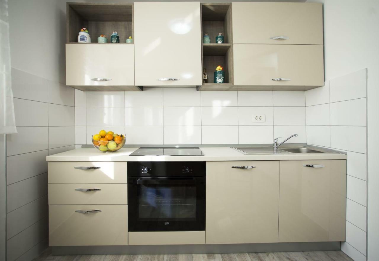 Apartman Leona Kaštela Buitenkant foto