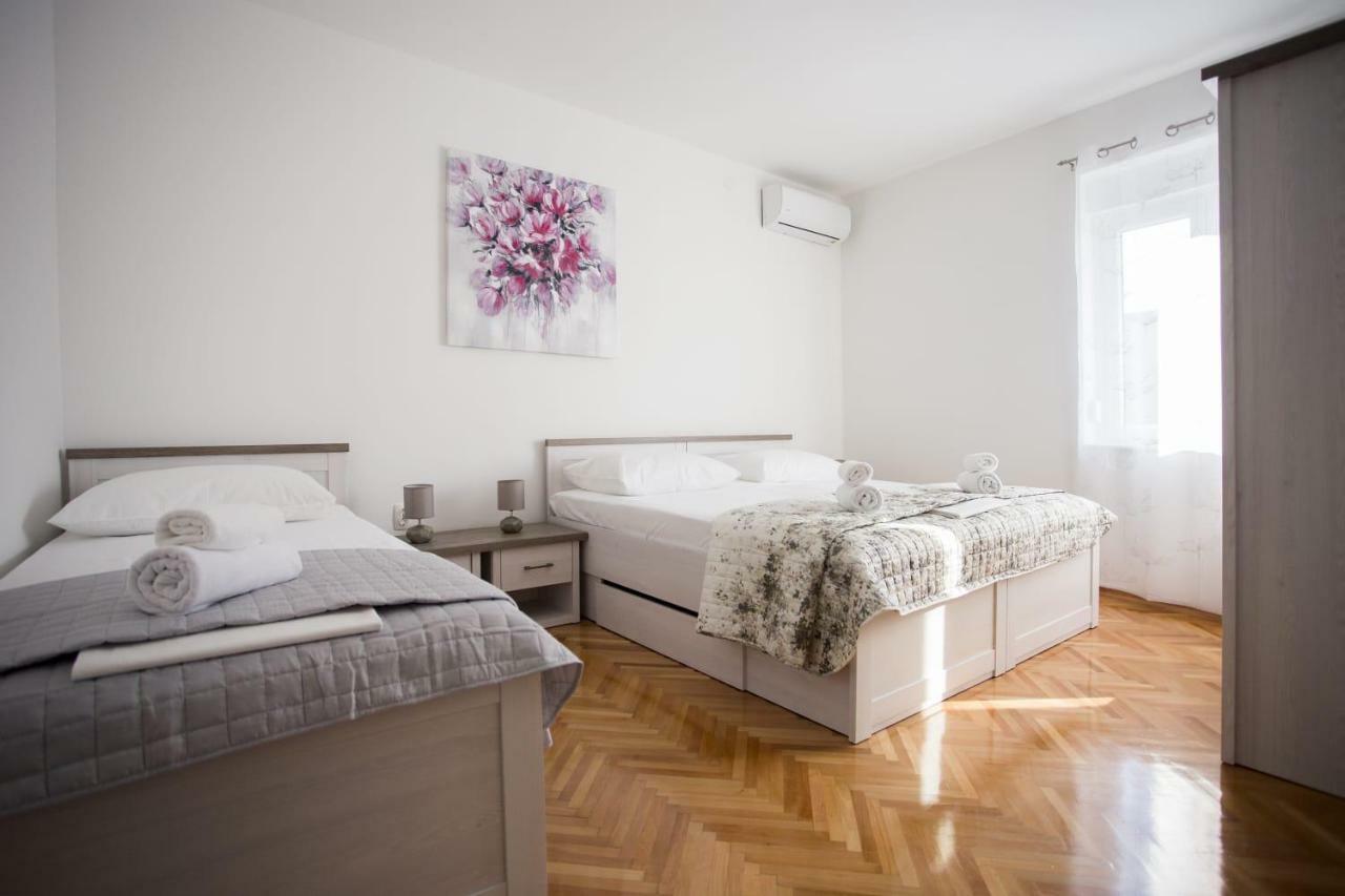 Apartman Leona Kaštela Buitenkant foto